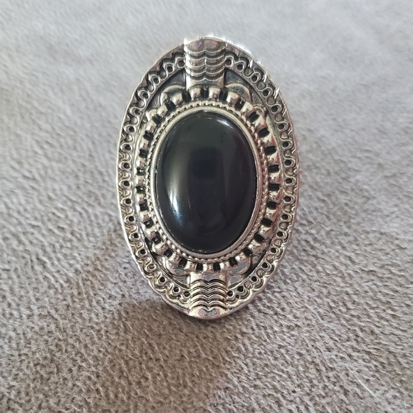 Large Black Stone Art Deco Style Ring - Picture 5 of 6